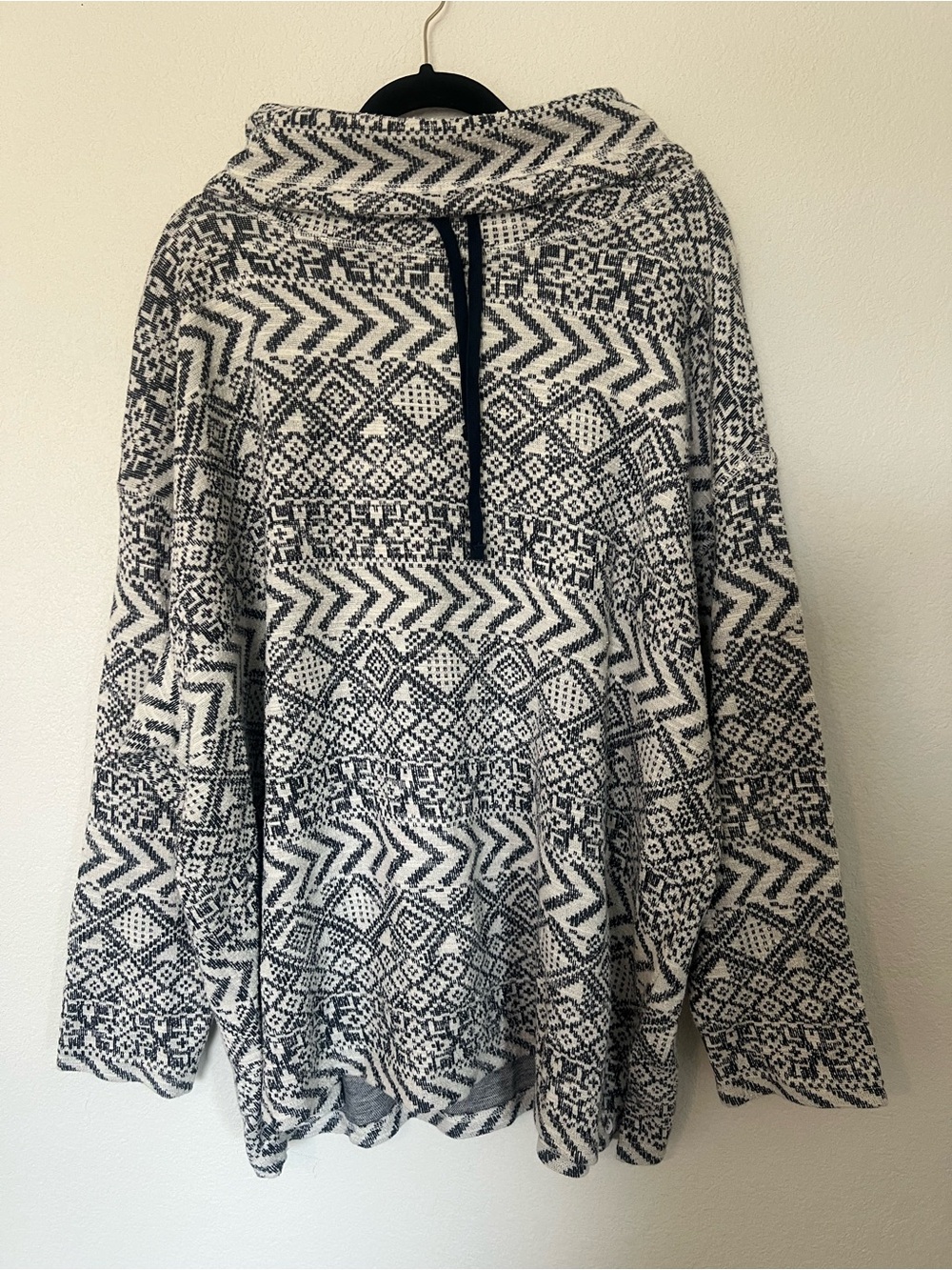 Chaps Black and Cream Knit Hoodie with Patterned Texture
